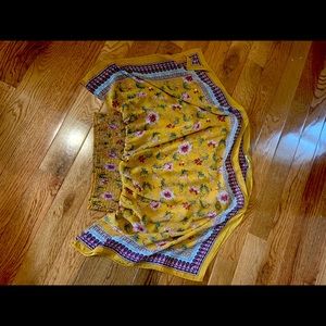Yellow with floral pattern flowy cold shoulder topside Large